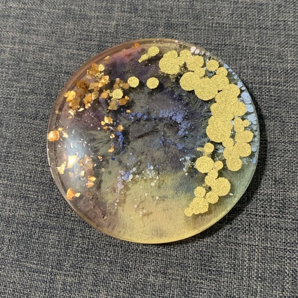 Resin Crystal Embedded Handmade Coaster Set - Picture 2 of 8